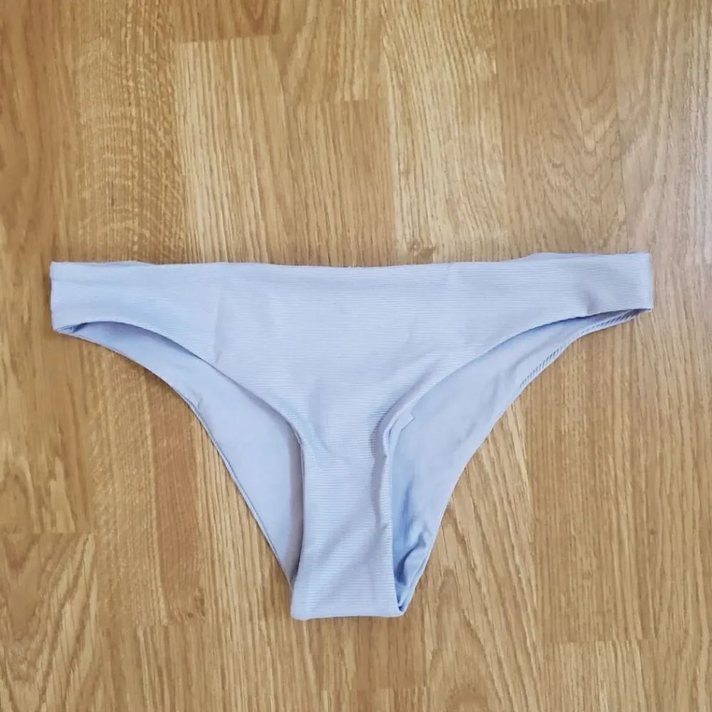 NEW! Tavik Reversible Ali Moderate Coverage Swim Bottom size Small - Picture 3 of 13